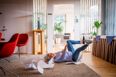 Kontorspersonal faller