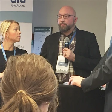 Carola Netterlid, biträdande regionchef för Svenskt Näringsliv i Malmö, och Mikael Andersson, försteombudsman och kassör i LO-distriktet i Skåne på FoU-dagen i Malmö 2016.
