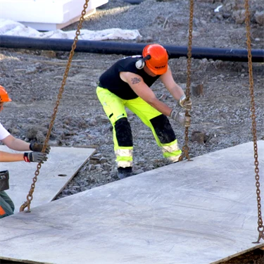 Arbete på byggarbetsplats