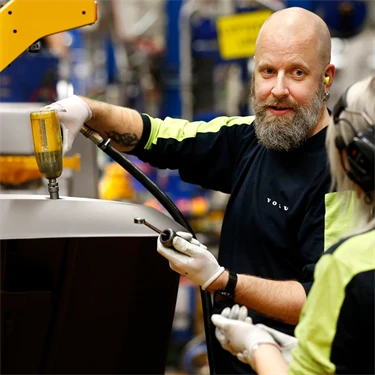 isoleringsmaterialet innehåller miljontals mikroskopiska bubblor som tar upp vibrationerna och nästan eliminerar dem