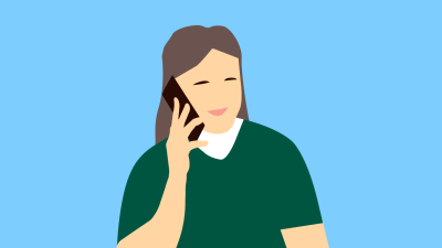 Kundtjänst - Kvinna som pratar i telefon