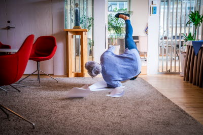 Kontorspersonal faller