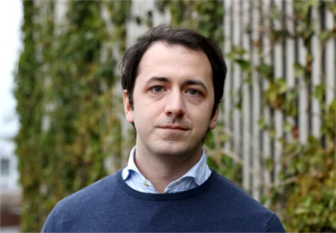 Porträttbild Kristoffer Holm