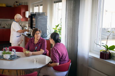 Vårdbiträden i fikarum