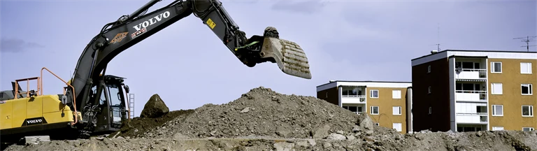 Grävskopa på arbetsplats